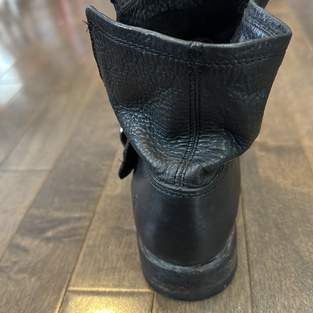 FRYE women’s bootie, size 6 - Picture 6 of 16
